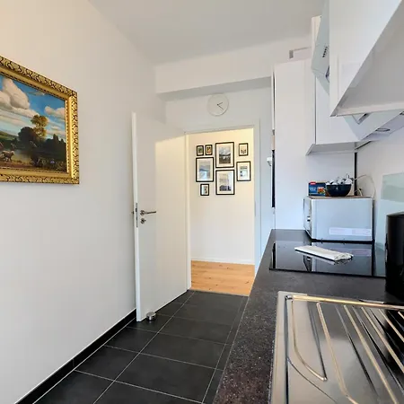 55qm Messe Wohnung, Trade Fair, 6 Minuten Zur Messe راينشتيتن