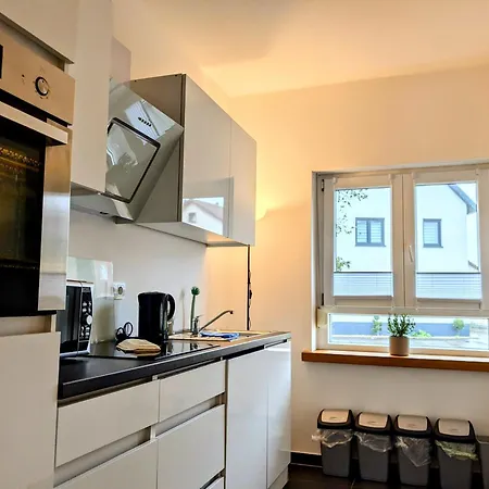 55qm Messe Wohnung, Trade Fair, 6 Minuten Zur Messe شقة *